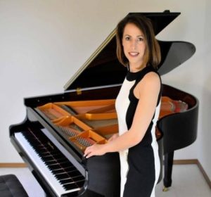 Nghệ sĩ Kristina Henckel (Pianist nổi tiếng Người CHSéc)